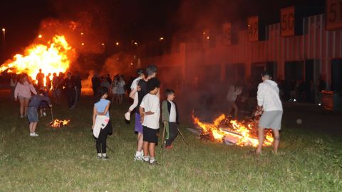 San Juan, hogueras en Rianxo