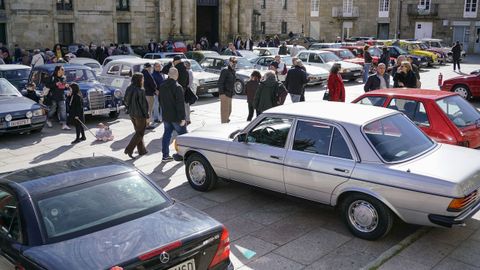 Procesi�n de San Rosendo en Celanova y concentraci�n de cl�sicos en la plaza Mayor
