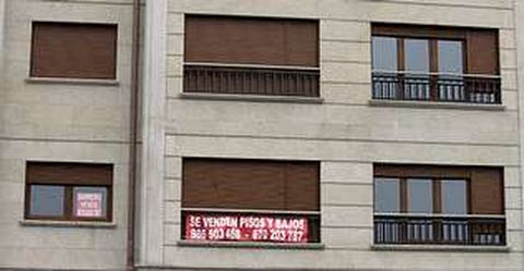 Las ofertas de venta de pisos nuevos que no encuentran comprador saturan el mercado de Vilagarc�a