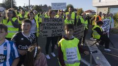 Nueva movilizaci�n de los vecinos de Xoane, Carballo: �las im�genes!