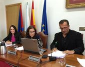 Angel Rodal presidi� la sesi�n como alcalde en funciones. 