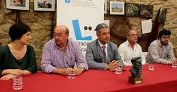 Di�guez, Fondo, Garc�a, Varela e Meixide, durante a presentaci�n na sede da Fundaci�n Pondal.