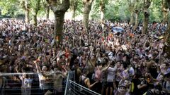 Buen ambiente y mucho vino un a�o m�s en Os Caneiros