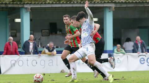 Partido de Tercera Federacin entre el Boiro y el Racing Villalbs