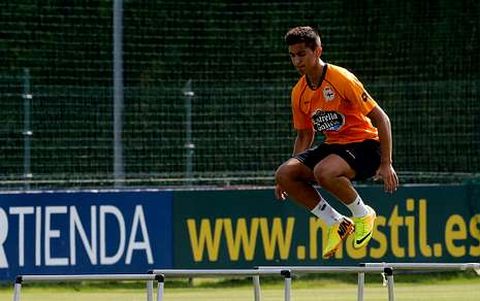 Aunque sin suerte de cara a gol, Dani Iglesias siempre es de los m�s destacados en el Fabril.