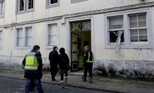 El suceso se produjo en el n�mero 29 de la calle G, en las viviendas de Baz�n, en Caranza.