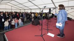 Milagros Trigo durante su intervenci�n en la carpa instalada en el patio.