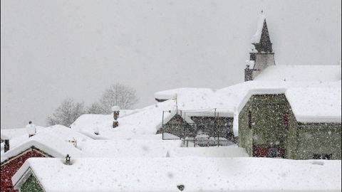 Asturias ha pedido la intervencin de la Unidad Militar de Emergencias por las incidencias causadas por el temporal de nieve