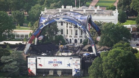 Escenario montado en las dependencias de la Casa Blanca para celebrar el 80 cumplea�os de Donald Trump