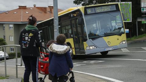 La principal queja de los usuarios de la lnea 6A es que se colapsa de maletas y que da demasiadas vueltas, tardando mucho hasta el aeropuerto, igual que haca el 6 cuando segua hasta Lavacolla.