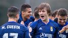 Yayo y Miguel Cuesta, con Masca y Charbel en segundo plano, celebran un gol del Vetusta