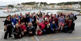 El grupo de caminantes y peregrinos, ayer a �ltima hora de la tarde, en Camari�as, tras culminar la primera ruta de su periplo.