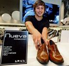 El vecino de Cotobade vender� zapatos hasta marzo.