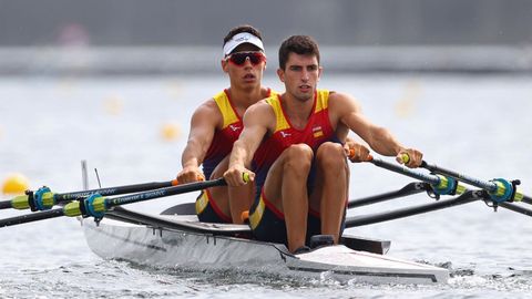 Con 18 a�os, Caetano Horta (detr�s), gan� la final B de doble scull ligero