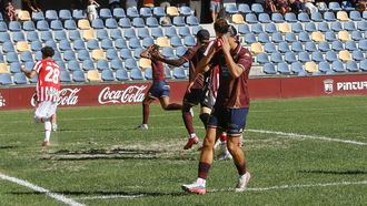 Compa lamenta una acci�n durante el partido de este s�bado entre el Pontevedra y el Bilbao Athletic