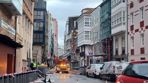 Bomberos en una intervenci�n en la calle Cordeler�a