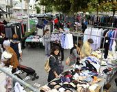 El mercado semanal se celebra en la parte vieja. 