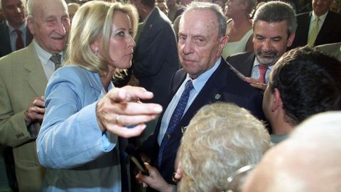 Fue conselleira de Asuntos Sociales en uno de los gobiernos de Manuel Fraga