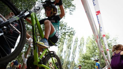 MINI BTT.Los m�s peque�os tambi�n empujan con fuerza en los circuitos BTT.