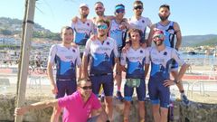 Integrantes del Club Triatl�n Rianxo que participaron en la competici�n muradana.