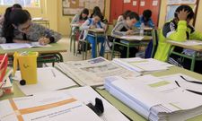 En la  imagen, alumnos de sexto de Primaria del CEIP Vista Alegre haciendo ayer las pruebas. 