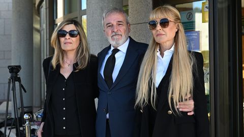 Familiares y amigos despiden a la actriz Gemma Cuervo