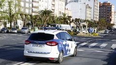 Foto de archivo de una patrulla de la Polic�a Local de Ribeira