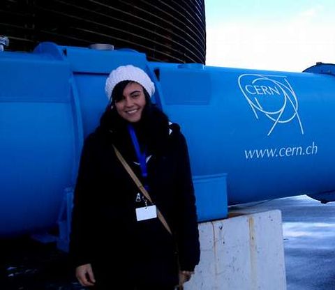 Claudia visit� estos d�as el CERN de Ginebra, en la foto