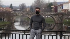 Carlos Bravo est� pasando unos d�as en Monforte, donde est� preparando la apertura de un negocio