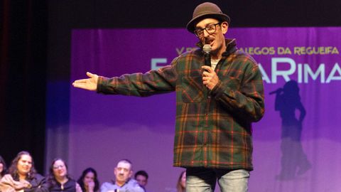 As� foi a festa da regueifa en Carballo, imaxe a imaxe, rima a rima