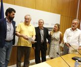 Jes�s Fole, C�sar Mosquera, Jos� Ram�n Couto, Mar�a N��ez y P�rez Losada, ayer, en el Pazo. 