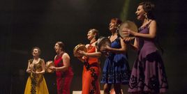 Las pandereteiras de Leil�a compartir�n escenario con Limagoia, con las que les unen v�nculos. 