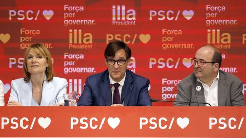El candidato a la Generalitat por el PSC, Salvador Illa, el presidente del PSC, Miquel Iceta, y la vicesecretaria primera, Lüisa Moret, el pasado lunes