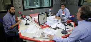 Xiao Varela, Mart�n Fern�ndez Prado y Pablo Portabales, conductor de �Voces de A Coru�a�. 