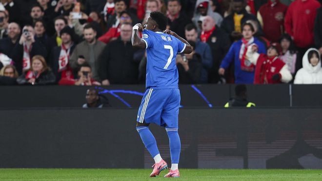 Vin&iacute;cius J&uacute;nior, celebando el gol que marc&oacute; en el partido de ida ante el Benfica.