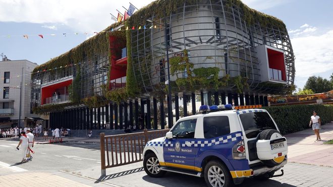 Balc�n municipal en el que se produjo la explosi�n de material pirot�cnico durante el chupinazo de las fiestas patronales de No�in