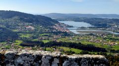 Vista de la ra desde el castillo de Andrade, en Pontedeume