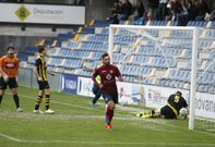 Carnero anot� en la primera vuelta el �nico gol granate ante el R�pido que otorg� un valioso punto. 