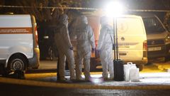 Efectivos de la Guardia Civil investigan el hallazgo de tres cad�veres en El Saler, Valencia