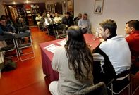 Javier Mu�oz y Lisardo G�mez dieron una charla en la librer�a Trama.