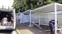 Imagen de archivo de una instalaci�n de marquesinas de autobuses en Santiago