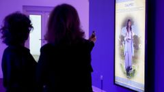 La exposici�n del Centro Abanca utiliza la mitolog�a griega para mejorar la gesti�n del dinero