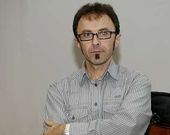 Borraz�s participa no libro Follas de Carballo.