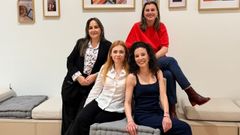 Las concejalas del PSOE Olalla Meiri�o, Alba Iglesias, Mar�a Fern�ndez y Natalia Gonz�lez, en la presentaci�n de las enmiendas socialistas a los presupuestos.