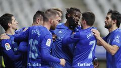 Los jugadores del Oviedo celebran el 1-0 de Ibra