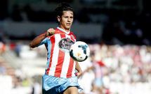 Pablo S�nchez persigue el cuero en el �ngel Carro.