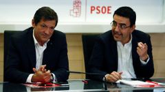 Javier Fern�ndez y Mario Jim�nez, en una reuni�n de la gestora del PSOE