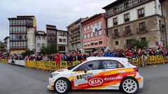 El ovetense Ángel Paniceres y su copiloto Francisco Javier Álvarez, con el Kia Rio en el pasado Rallye Villa de Llanes