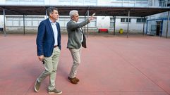 El conselleiro Rom�n Rodr�guez visit� el colegio de O Pino junto con el alcalde, Manuel Taboada