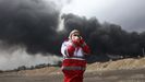 Columna de humo negro provocada por el ataque este fin de semana a la refiner�a de Shahran, en Teher�n